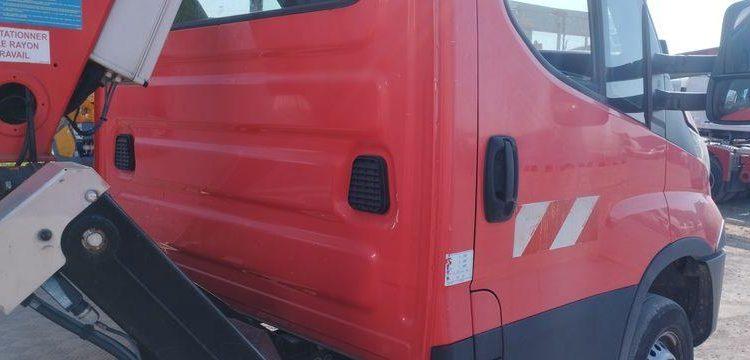 IVECO 35S12 AVEC NACELLE FRANCE ELE B17CTE 2/23 16M ROUGE FC-444-AV