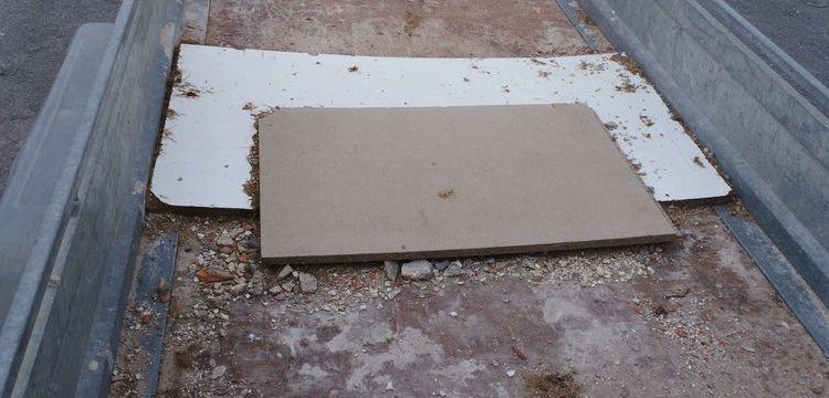 TRIGANO PLATEAU RIDELLES 2 ESSIEUX – PTAC 750 KGS  – ANNEE 2019  FD-338-XD