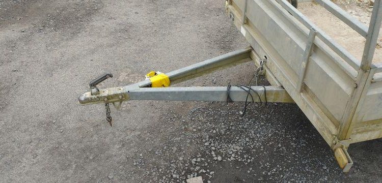 TRIGANO PLATEAU RIDELLES 2 ESSIEUX – PTAC 750 KGS  – ANNEE 2019  FD-338-XD