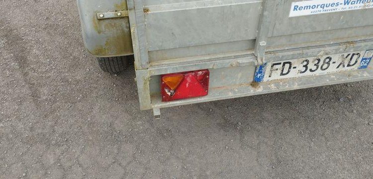 TRIGANO PLATEAU RIDELLES 2 ESSIEUX – PTAC 750 KGS  – ANNEE 2019  FD-338-XD