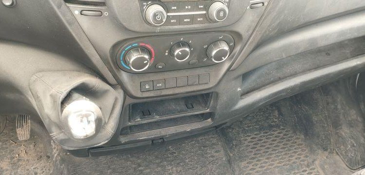 IVECO DAILY 6 FOURGON 35C14 L2H2 2,3D 136 CV AR FAP – DIESEL – 73382 KMS – ANNEE 2019 BLANC FG-228-ZF