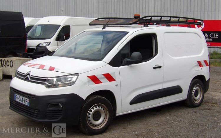 CITROEN BERLINGO UTILITAIRE M 1,6 BLUE HDI FAP S&S 99CV – DIESEL – 176814 KMS – ANNEE BLANC FH-341-WP