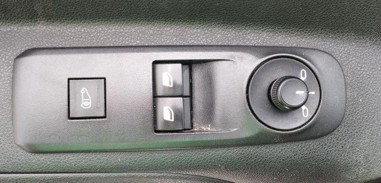 CITROEN BERLINGO UTILITAIRE M 1,6 BLUE HDI FAP S&S 99CV – DIESEL – 176814 KMS – ANNEE BLANC FH-341-WP