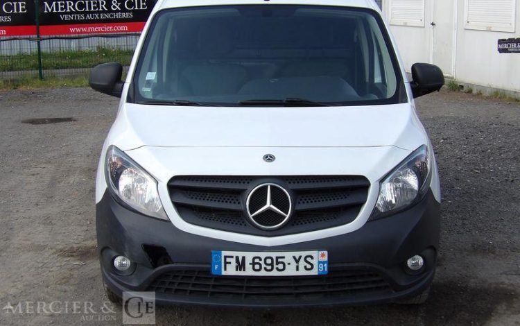 MERCEDES CITAN VU 109 1,5 CDI FOURGON MOYEN A1-1785 KG 95CV – DIESEL – 99000 KMS – BLANC FM-695-YS