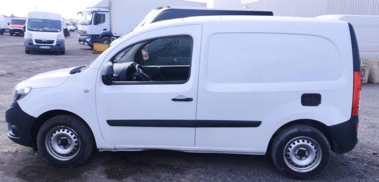MERCEDES CITAN VU 109 1,5 CDI FOURGON MOYEN A1-1785 KG 95CV – DIESEL – 99000 KMS – BLANC FM-695-YS