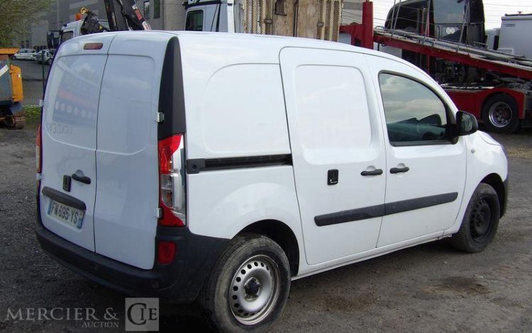 MERCEDES CITAN VU 109 1,5 CDI FOURGON MOYEN A1-1785 KG 95CV – DIESEL – 99000 KMS – BLANC FM-695-YS