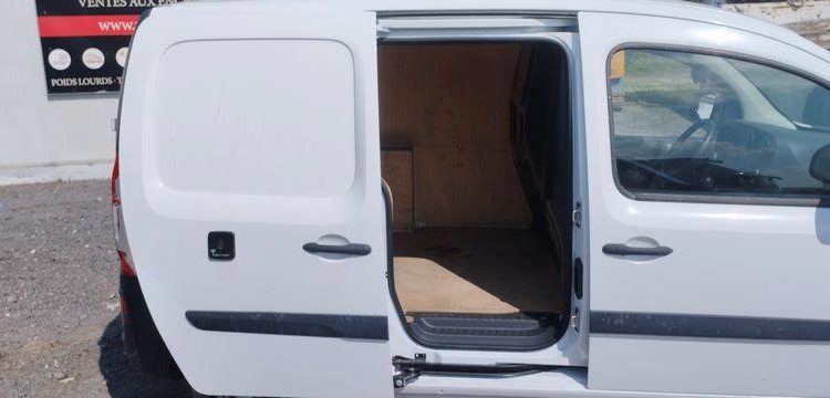 MERCEDES CITAN VU 109 1,5 CDI FOURGON MOYEN A1-1785 KG 95CV – DIESEL – 99000 KMS – BLANC FM-695-YS