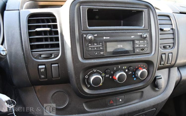 RENAULT TRAFIC FOURGON 2.0 DCI 120 1T3 L2H1 CONFORT BLANC FS-426-VV