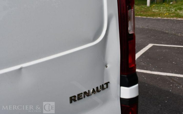 RENAULT TRAFIC GCF L2H1 1300 DCI 120 BLANC FS-892-TY
