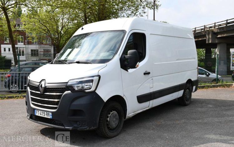 RENAULT MASTER GCF 2.3 DCI 135 L2H2 F3300 BLANC FT-419-RR
