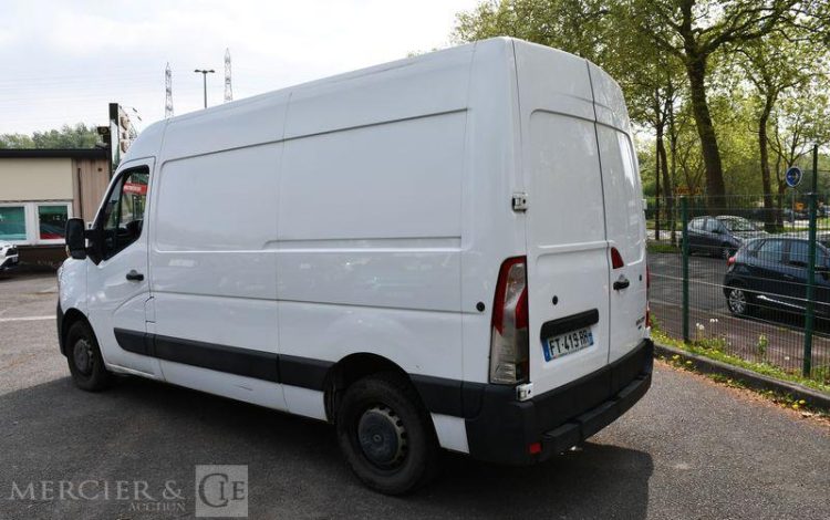 RENAULT MASTER GCF 2.3 DCI 135 L2H2 F3300 BLANC FT-419-RR