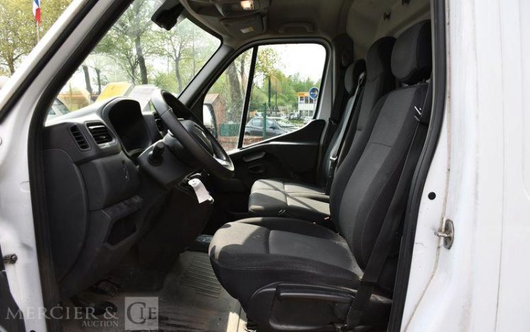 RENAULT MASTER GCF 2.3 DCI 135 L2H2 F3300 BLANC FT-419-RR