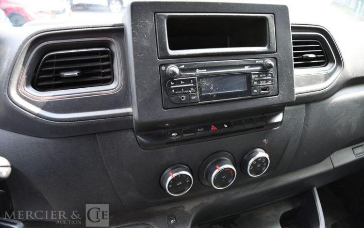 RENAULT MASTER GCF 2.3 DCI 135 L2H2 F3300 BLANC FT-419-RR