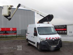 RENAULT MASTER L2H2 2,3 BLUE DCI 16V TURBO NACELLE KLUBB K26 -11,8M – DIESEL 1295 HEURES BLANC FV-547-TA