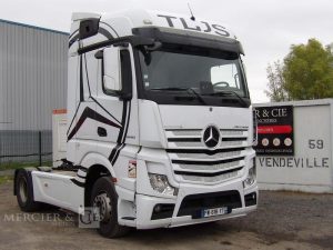 MERCEDES TRACTEUR ROUTIER ACTROS 1948 – PTAC 19 TONNES – DIESEL  – 519750 KMS – AN 2021 BLANC FW-618-YT