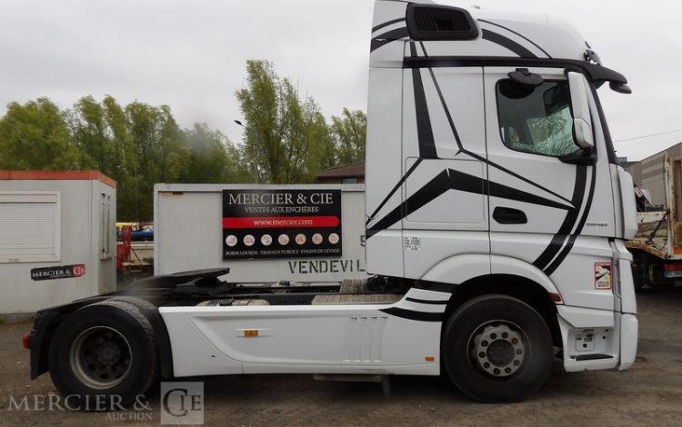 MERCEDES TRACTEUR ROUTIER ACTROS 1948 – PTAC 19 TONNES – DIESEL  – 519750 KMS – AN 2021 BLANC FW-618-YT