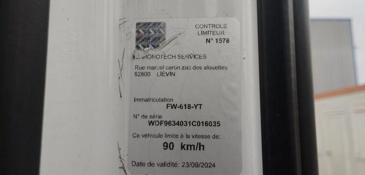 MERCEDES TRACTEUR ROUTIER ACTROS 1948 – PTAC 19 TONNES – DIESEL  – 519750 KMS – AN 2021 BLANC FW-618-YT