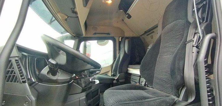 MERCEDES TRACTEUR ROUTIER ACTROS 1948 – PTAC 19 TONNES – DIESEL  – 519750 KMS – AN 2021 BLANC FW-618-YT