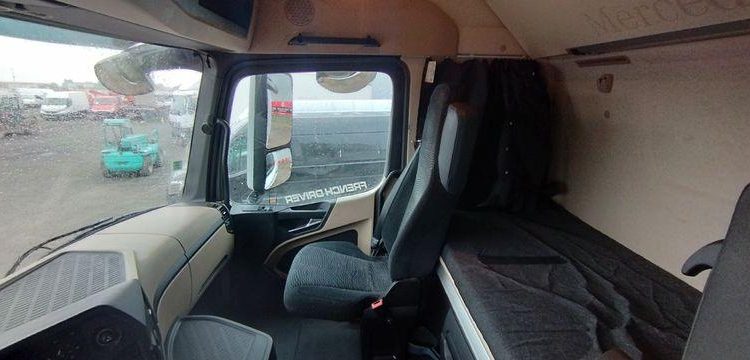 MERCEDES TRACTEUR ROUTIER ACTROS 1948 – PTAC 19 TONNES – DIESEL  – 519750 KMS – AN 2021 BLANC FW-618-YT