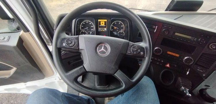 MERCEDES TRACTEUR ROUTIER ACTROS 1948 – PTAC 19 TONNES – DIESEL  – 519750 KMS – AN 2021 BLANC FW-618-YT