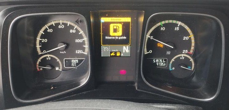 MERCEDES TRACTEUR ROUTIER ACTROS 1948 – PTAC 19 TONNES – DIESEL  – 519750 KMS – AN 2021 BLANC FW-618-YT