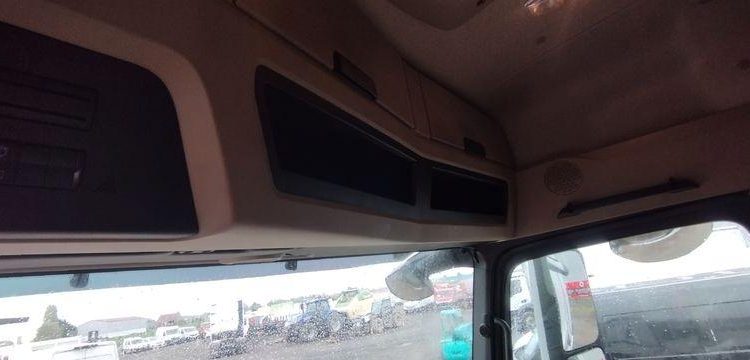MERCEDES TRACTEUR ROUTIER ACTROS 1948 – PTAC 19 TONNES – DIESEL  – 519750 KMS – AN 2021 BLANC FW-618-YT