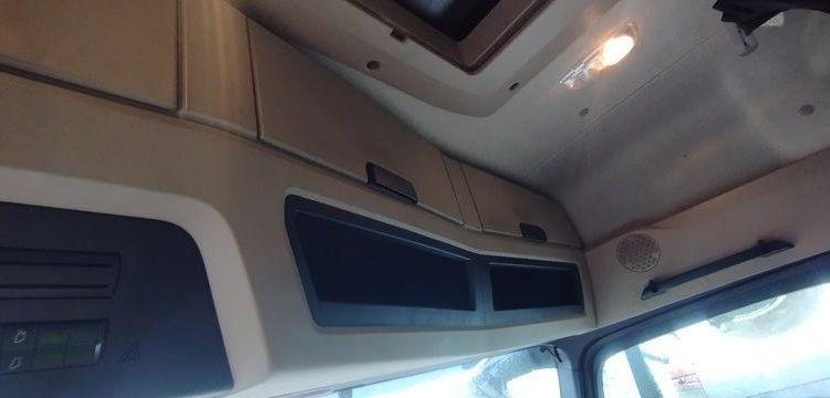 MERCEDES TRACTEUR ROUTIER ACTROS 1948 – PTAC 19 TONNES – DIESEL  – 519750 KMS – AN 2021 BLANC FW-618-YT