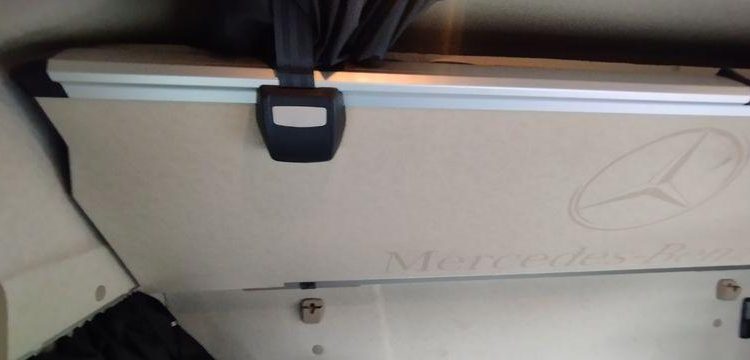 MERCEDES TRACTEUR ROUTIER ACTROS 1948 – PTAC 19 TONNES – DIESEL  – 519750 KMS – AN 2021 BLANC FW-618-YT