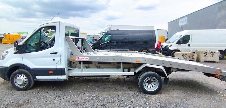 FORD TRANSIT DEPANNEUSE DIESEL – PTAC : 3,5 TONNES- 65551 KMS – ANNEE 2021 BLANC FW-695-KF