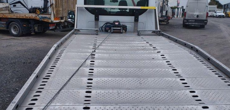 FORD TRANSIT DEPANNEUSE DIESEL – PTAC : 3,5 TONNES- 65551 KMS – ANNEE 2021 BLANC FW-695-KF