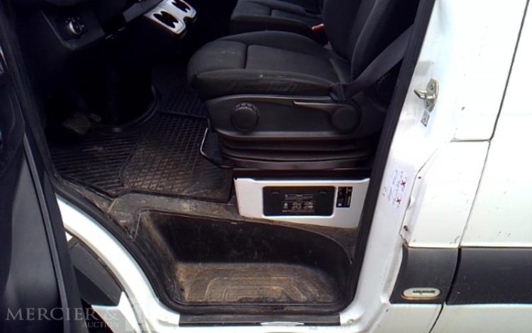 MERCEDES SPRINTER 214 CDI 142CH 39 3T PRO TRACTION BVA BLANC FZ-548-LB