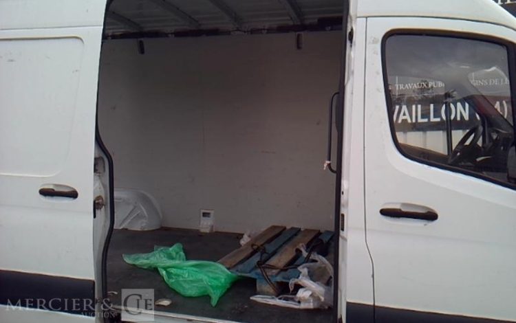 MERCEDES SPRINTER 214 CDI FG 39 3T PRO TRACTION BLANC FZ-557-LB