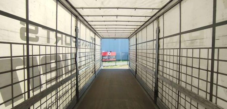 SCHMITZ SEMI REMORQUE BACHEE SCB S3T AVEC HAYON – 3 ESSIUEUX – PTAC 38 TONNES – AN 2021  FZ-756-BZ