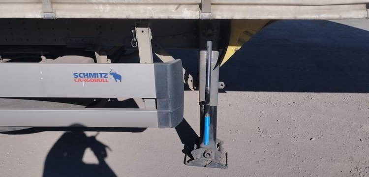 SCHMITZ SEMI REMORQUE BACHEE SCB S3T AVEC HAYON – 3 ESSIUEUX – PTAC 38 TONNES – AN 2021  FZ-756-BZ