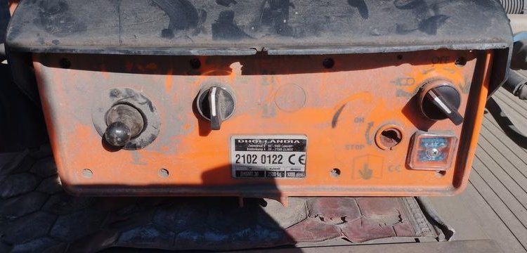 SCHMITZ SEMI REMORQUE BACHEE SCB S3T AVEC HAYON – 3 ESSIUEUX – PTAC 38 TONNES – AN 2021  FZ-756-BZ