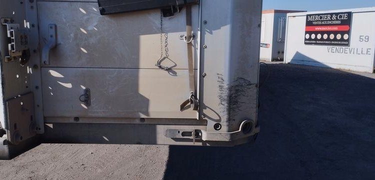 SCHMITZ SEMI REMORQUE BACHEE SCB S3T AVEC HAYON – 3 ESSIUEUX – PTAC 38 TONNES – AN 2021  FZ-756-BZ