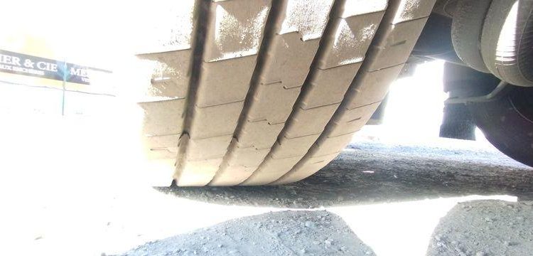 SCHMITZ SEMI REMORQUE BACHEE SCB S3T AVEC HAYON – 3 ESSIUEUX – PTAC 38 TONNES – AN 2021  FZ-756-BZ