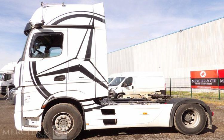 MERCEDES ACTROS 1848 GIGA SPACE STYLINE – DIESEL – 377410 KMS – ANNEE 2021 BLANC GB-874-SC