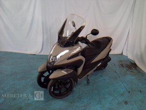 YAMAHA TRICITY 125 GRIS GP-045-BM