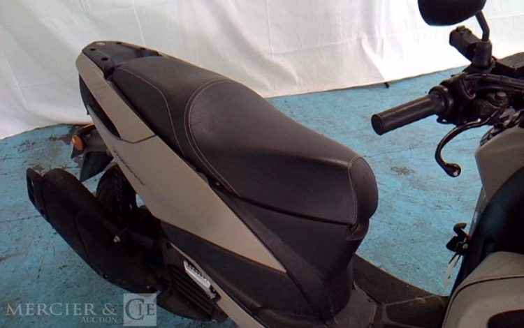 YAMAHA TRICITY 125 GRIS GP-045-BM