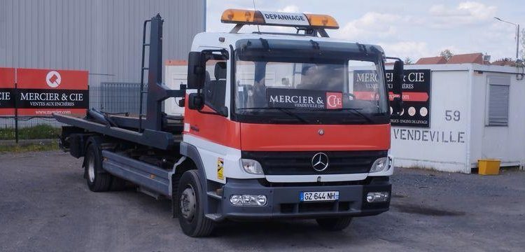 MERCEDES ATEGO PORTE VOITURE AVEC PANIER – DIESEL – PTAC : 12,34 TONNES – 380087 KMS BLANC GZ-644-NH