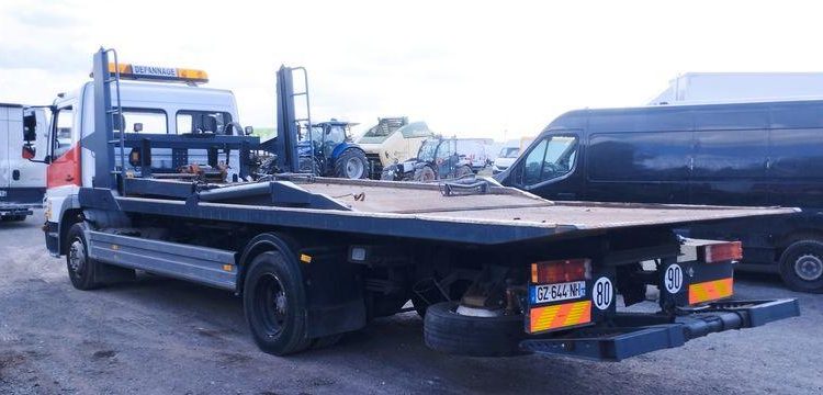 MERCEDES ATEGO PORTE VOITURE AVEC PANIER – DIESEL – PTAC : 12,34 TONNES – 380087 KMS BLANC GZ-644-NH