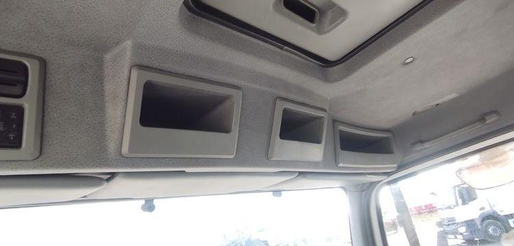 MERCEDES ATEGO PORTE VOITURE AVEC PANIER – DIESEL – PTAC : 12,34 TONNES – 380087 KMS BLANC GZ-644-NH