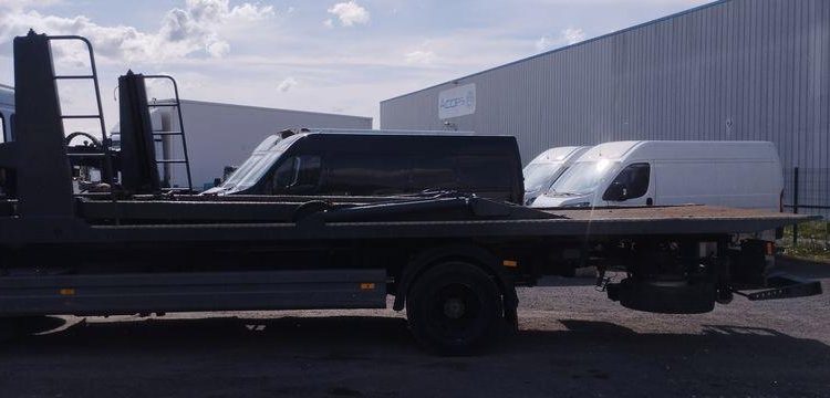 MERCEDES ATEGO PORTE VOITURE AVEC PANIER – DIESEL – PTAC : 12,34 TONNES – 380087 KMS BLANC GZ-644-NH