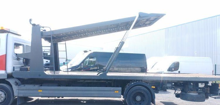 MERCEDES ATEGO PORTE VOITURE AVEC PANIER – DIESEL – PTAC : 12,34 TONNES – 380087 KMS BLANC GZ-644-NH