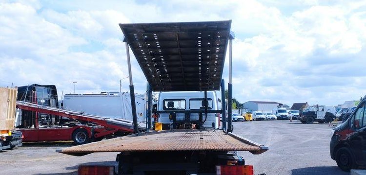 MERCEDES ATEGO PORTE VOITURE AVEC PANIER – DIESEL – PTAC : 12,34 TONNES – 380087 KMS BLANC GZ-644-NH