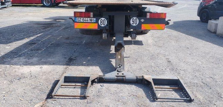 MERCEDES ATEGO PORTE VOITURE AVEC PANIER – DIESEL – PTAC : 12,34 TONNES – 380087 KMS BLANC GZ-644-NH