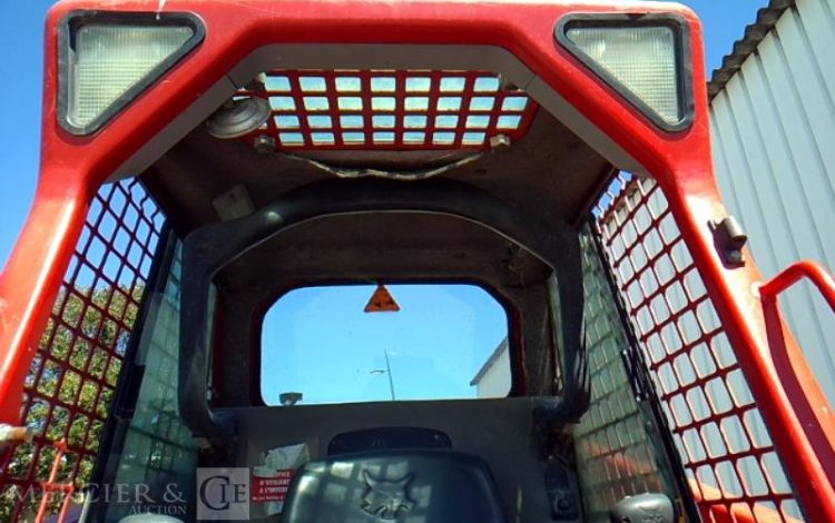 BOBCAT CHARGEUR COMPACT  SUR CHENILLE T110 1717H AN2013 ROUGE T110