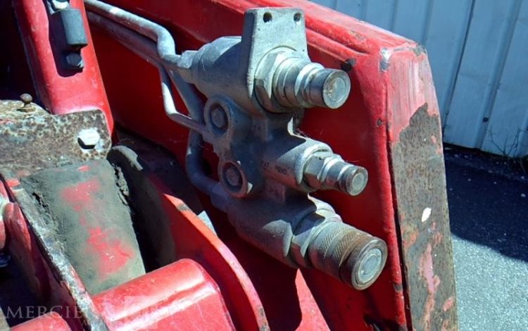 BOBCAT CHARGEUR COMPACT  SUR CHENILLE T110 1717H AN2013 ROUGE T110