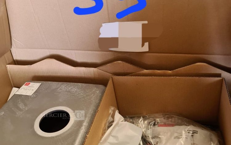 Autre Lot d’un cloueur de la marque PASLODE avec 1 boite de clous  55